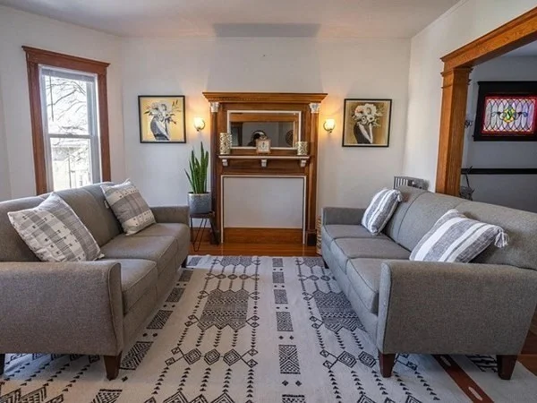 3 bed, 1 bath apartment for rent at 56 Larchmont St Unit 1, Dorchester — photo 3 of 11