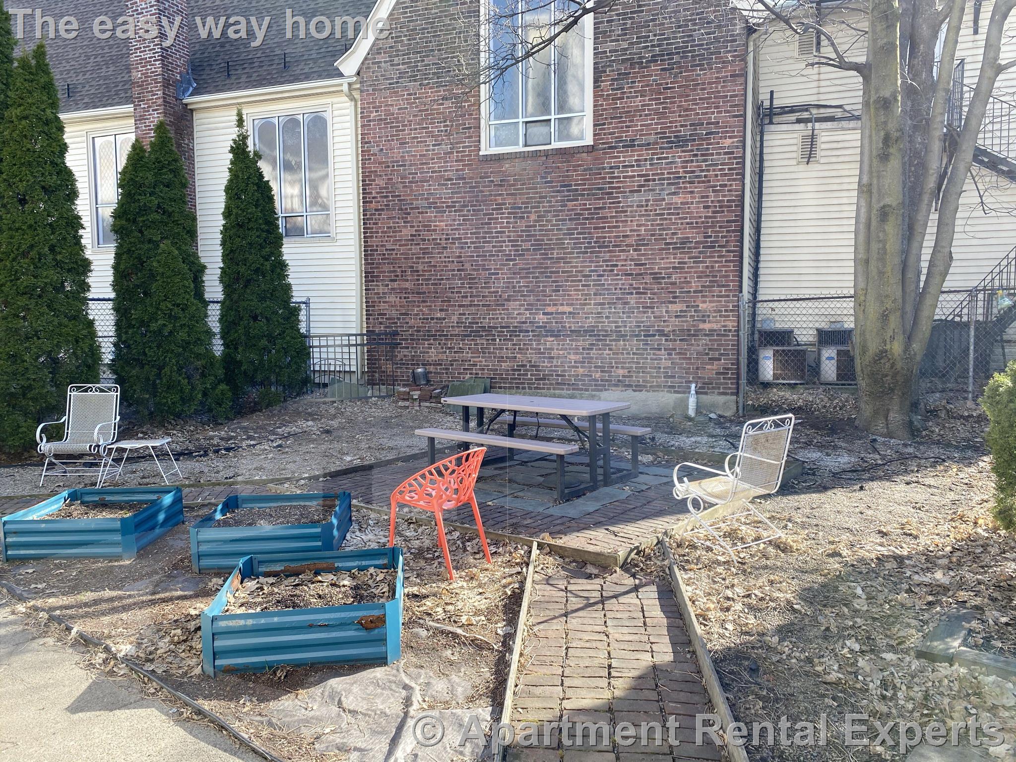 3 bed, 2 bath apartment for rent at 56 Market St Unit 2, Central Square — photo 17 of 18