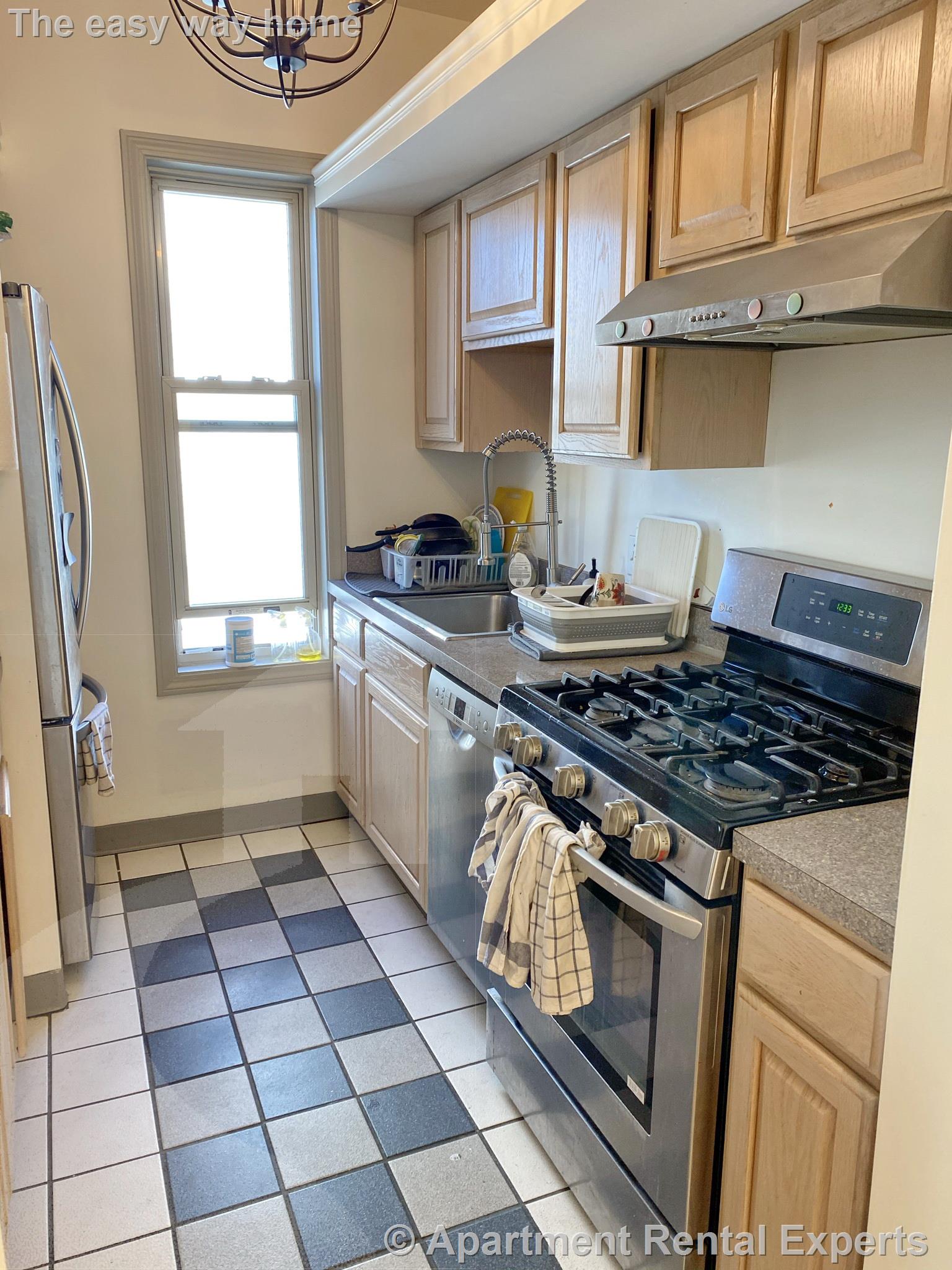 3 bed, 2 bath apartment for rent at 56 Market St Unit 2, Central Square — photo 2 of 18