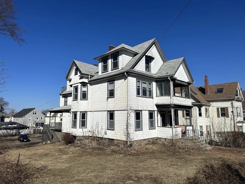 3 bed, 2 bath apartment for rent at 56 Murdock Unit 1, Brighton