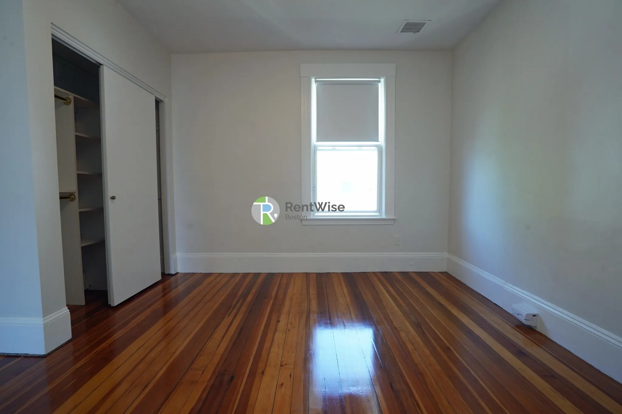 4 bed, 1 bath apartment for rent at 56 Oxford St Unit 58-3, Spring Hill — photo 12 of 44