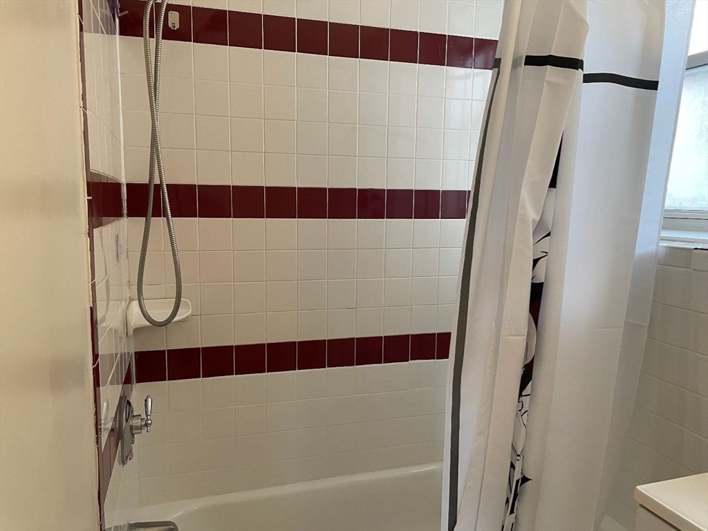 2 bed, 1 bath apartment for rent at 56 Park Vale Ave Unit 17, Allston — photo 13 of 15
