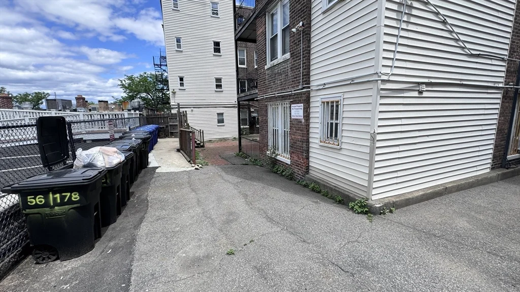 1 bed, 1 bath apartment for rent at 56 Park Vale Ave Unit 4, Boston — photo 9 of 10