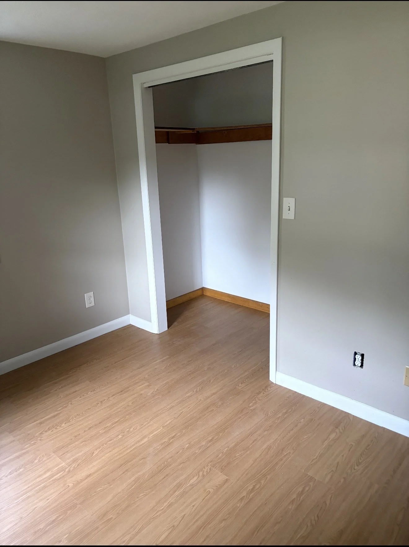 2 bed, 1 bath apartment for rent at 56 Pinewood Ave Unit 1, Sudbury — photo 3 of 6