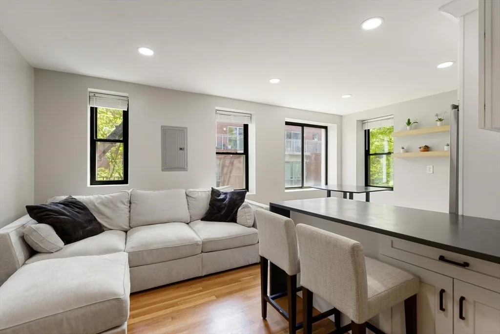2 bed, 1 bath apartment for rent at 56 Prince St Unit 11, North End — photo 1 of 8