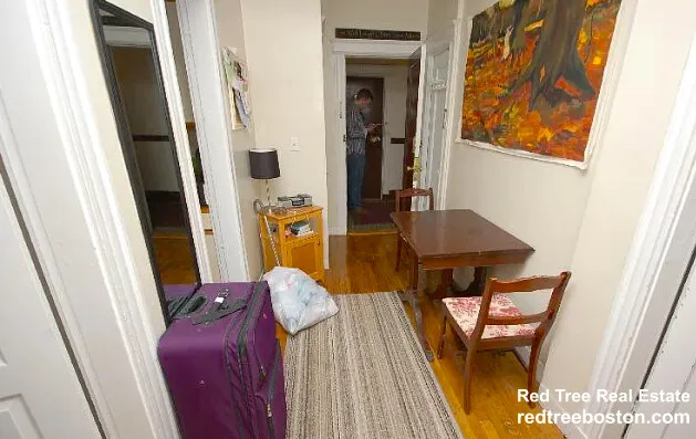 1 bed, 1 bath apartment for rent at 56 Queensberry St Unit 10, Fenway — photo 2 of 7