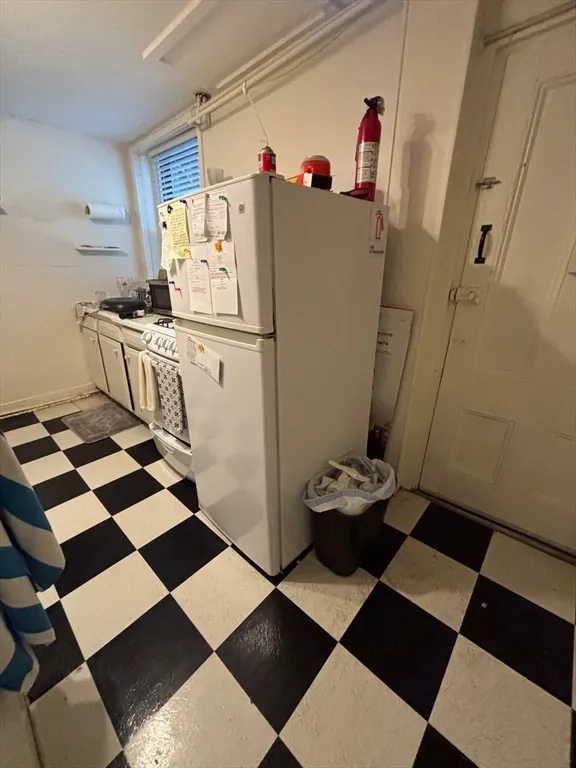 1 bed, 1 bath apartment for rent at 56 River St Unit B, Beacon Hill — photo 12 of 17