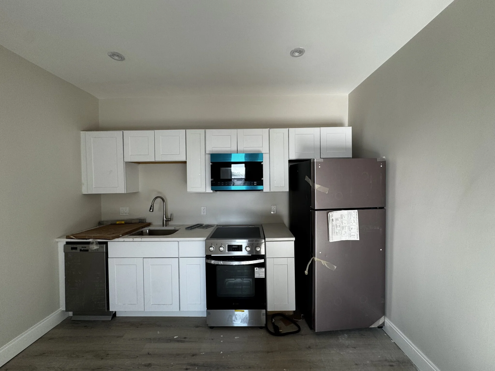 3 bed, 1 bath apartment for rent at 56 Sachem St Unit 1, Lynn — photo 2 of 22