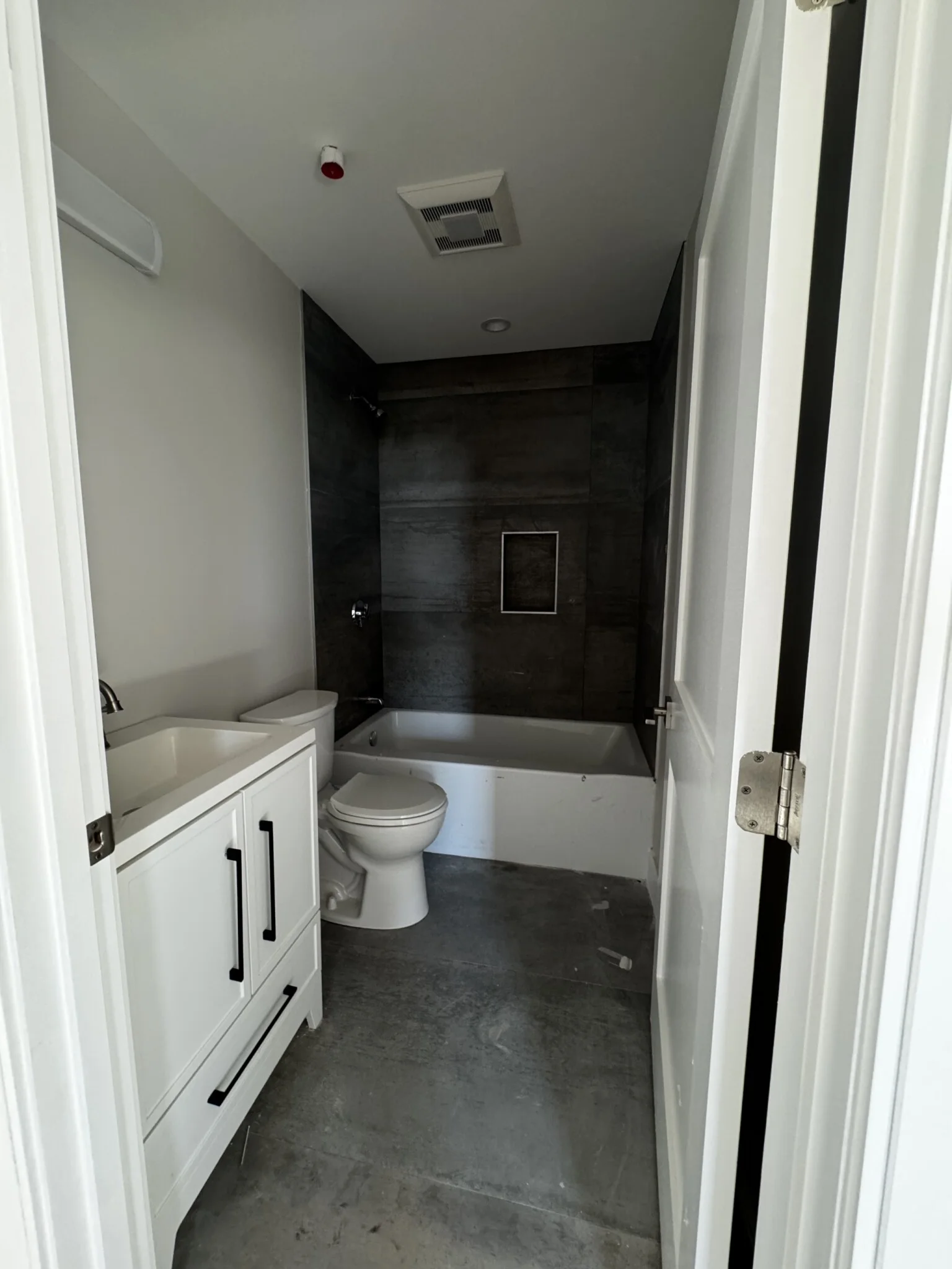 3 bed, 1 bath apartment for rent at 56 Sachem St Unit 5, Lynn — photo 21 of 22