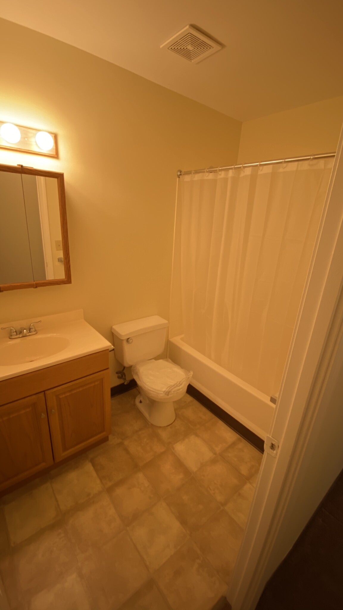 2 bed, 2 bath apartment for rent at 56 Saint Joseph St Unit 504, Fall River — photo 12 of 12