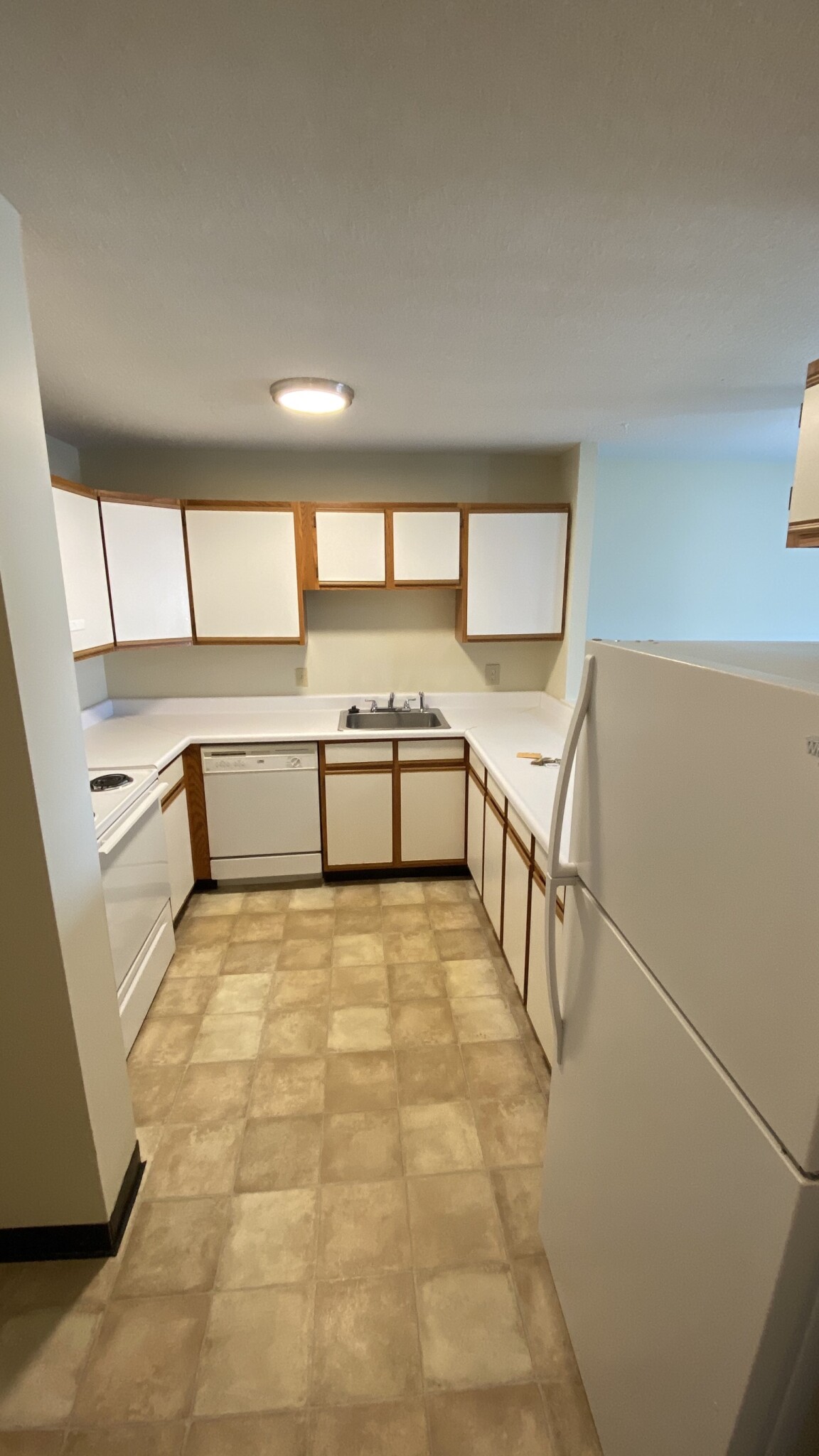 2 bed, 2 bath apartment for rent at 56 Saint Joseph St Unit 504, Fall River — photo 5 of 12