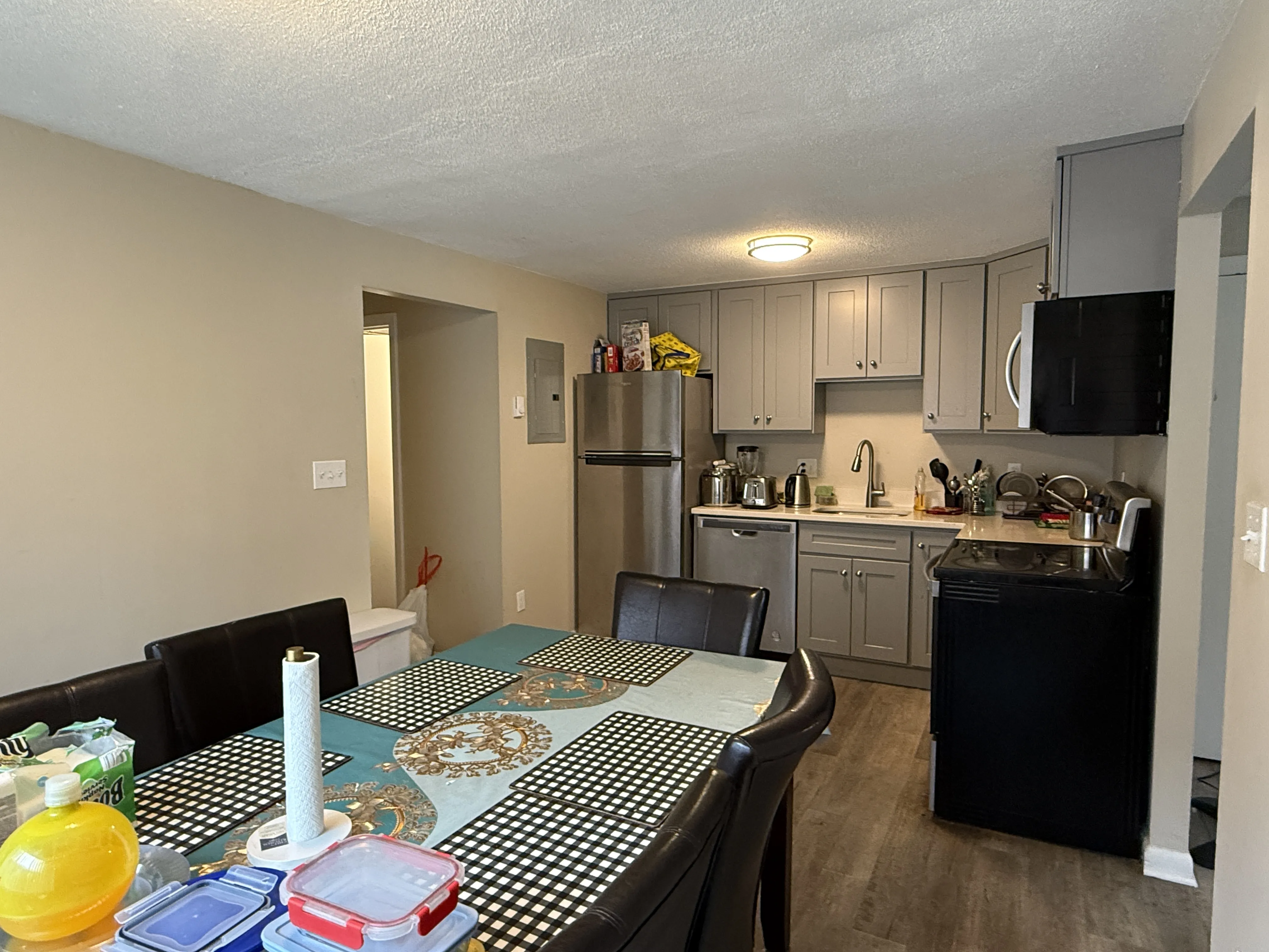 2 bed, 1 bath apartment for rent at 56 Seymour St Unit 5, Roslindale — photo 4 of 10