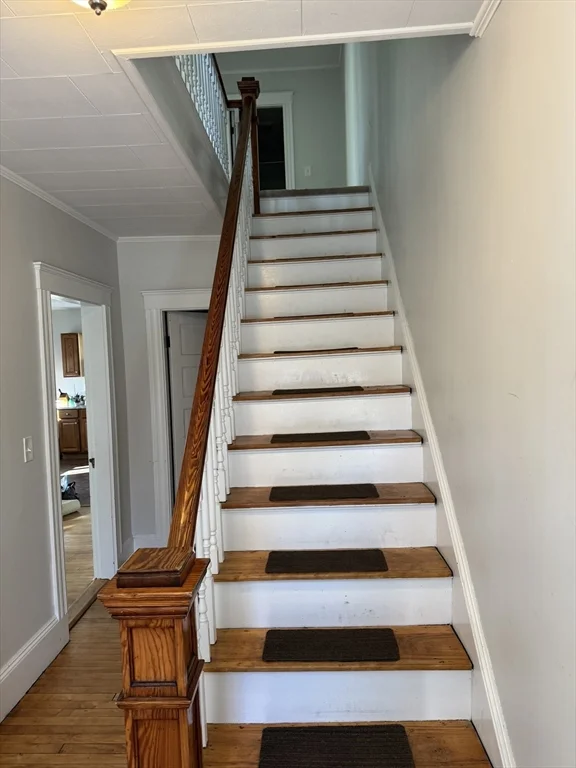 3 bed, 1 bath apartment for rent at 56 Sheridan St Unit 1, Zip 01830 — photo 2 of 16