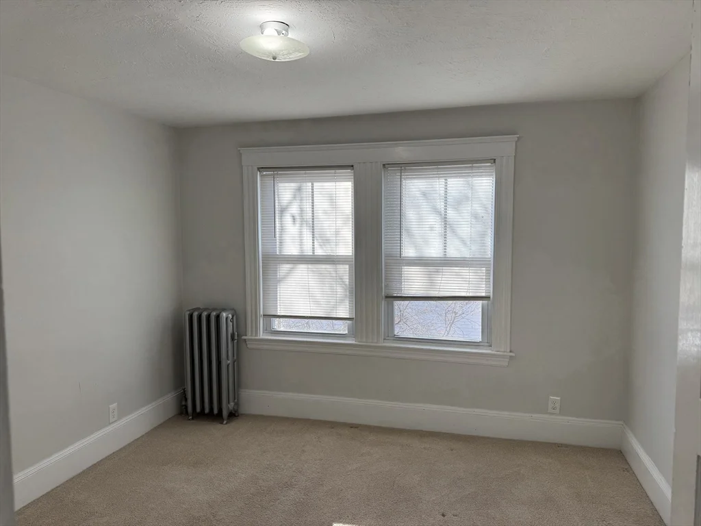 3 bed, 1 bath apartment for rent at 56 Sheridan St Unit 1, Zip 01830 — photo 7 of 16