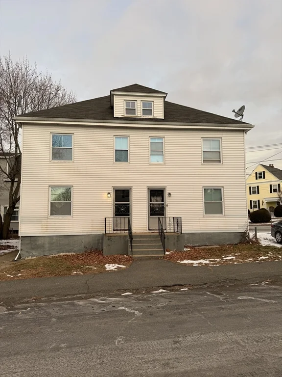 3 bed, 1 bath apartment for rent at 56 Sheridan St Unit 1, Zip 01830 — photo 1 of 16
