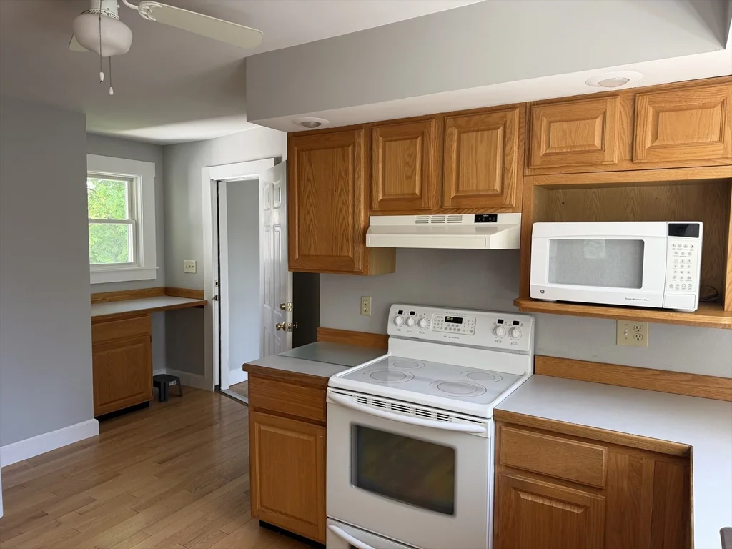 3 bed, 1 bath apartment for rent at 56 South Main St Unit 2, Uxbridge — photo 4 of 23