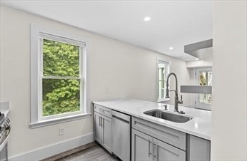 2 bed, 1 bath apartment for rent at 56 Spring St Unit 2, Cohasset — photo 5 of 13