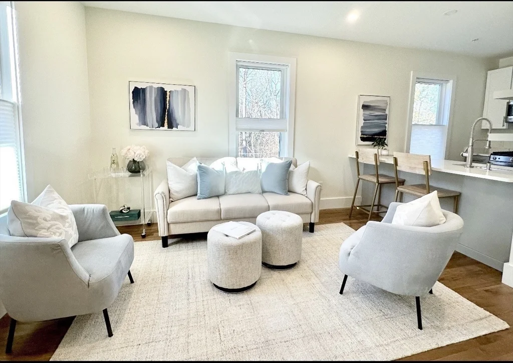 2 bed, 1 bath apartment for rent at 56 Spring St Unit 3, Cohasset — photo 3 of 13