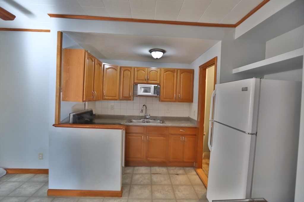 2 bed, 1 bath apartment for rent at 56 St Mary Unit 2S, Fall River — photo 2 of 13