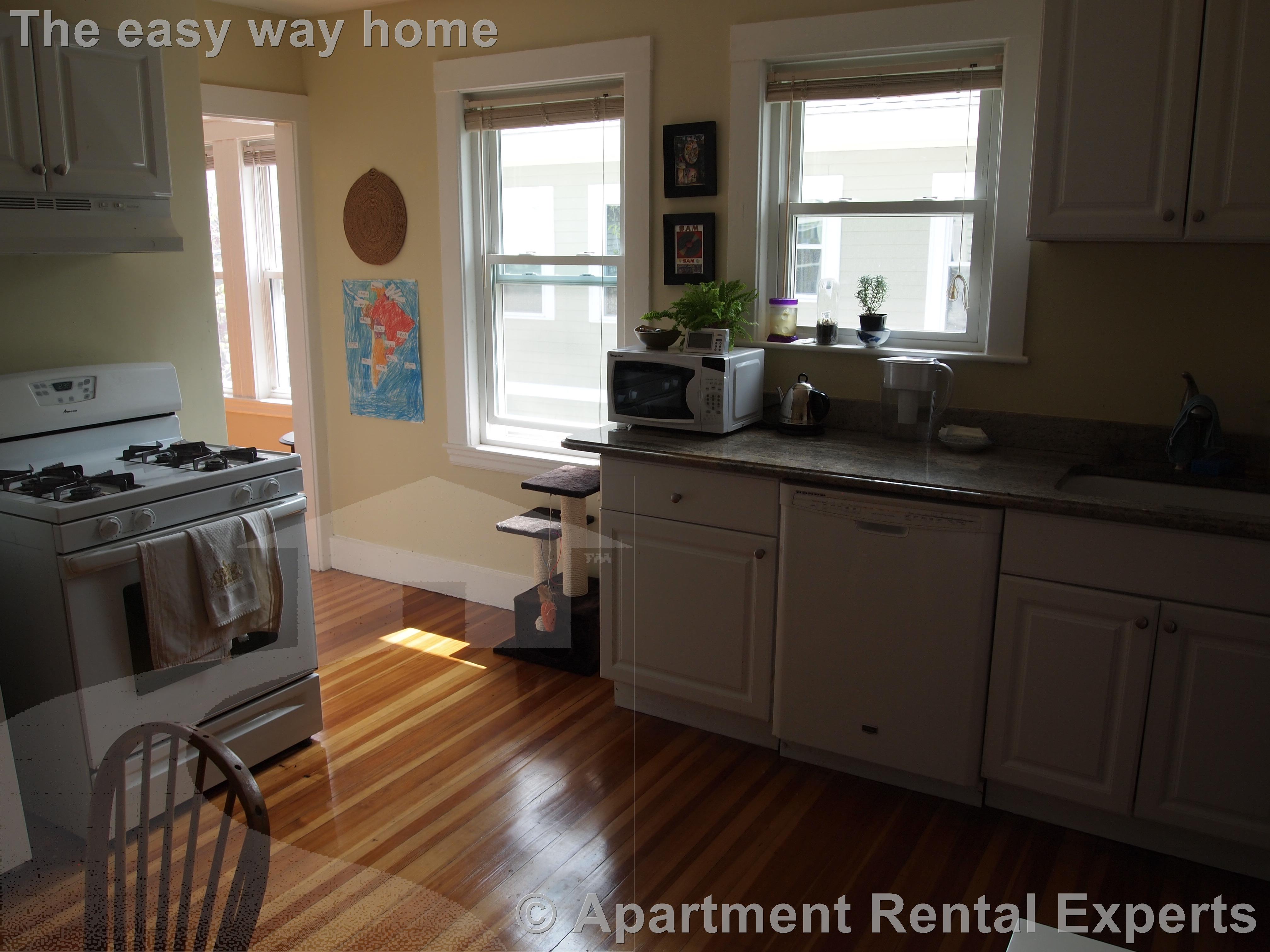 2 bed, 1 bath apartment for rent at 56 Standish St Unit 2, Huron Village — photo 10 of 15