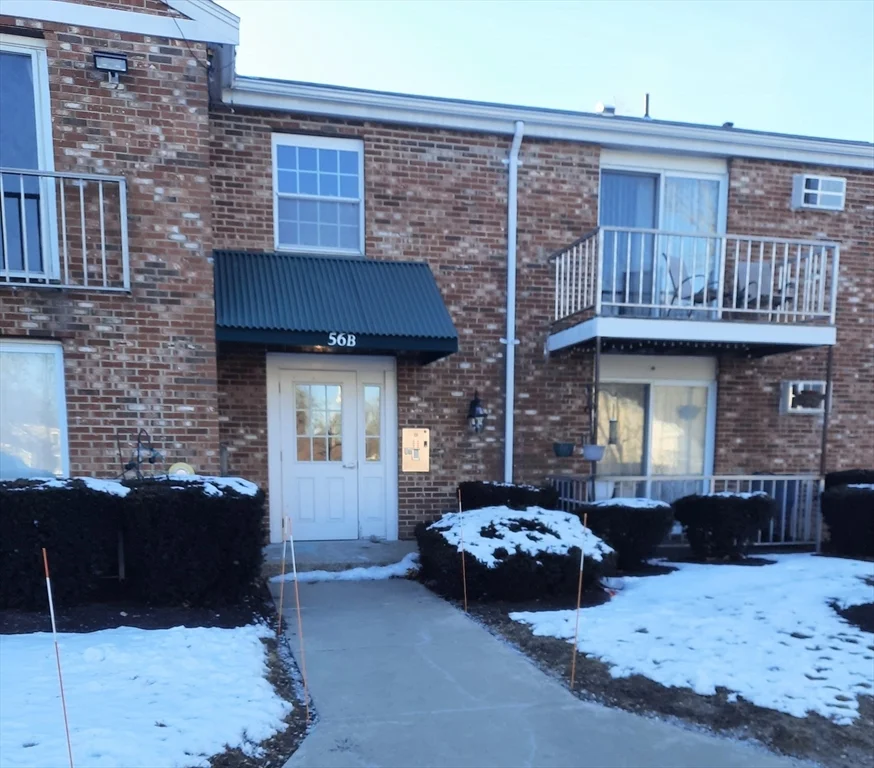 1 bed, 1 bath apartment for rent at 56 Townsend St Unit B 13, Abington — photo 1 of 6