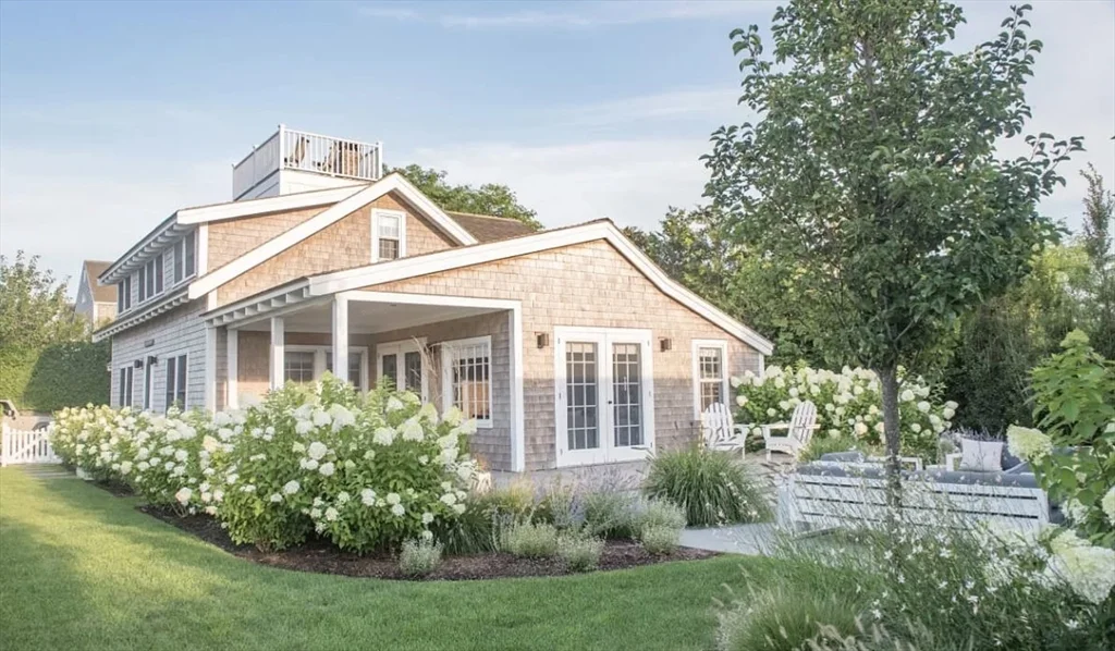 5 bed, 4+ bath apartment for rent at 56 Walsh St Unit WEEKLY, Nantucket — photo 2 of 19