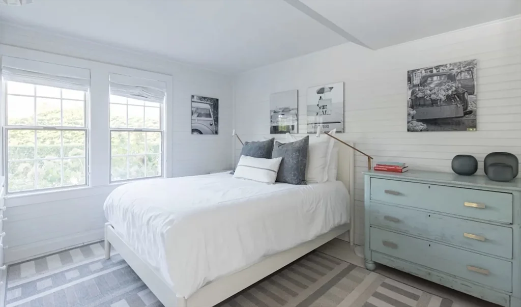 5 bed, 4+ bath apartment for rent at 56 Walsh St Unit WEEKLY, Nantucket — photo 10 of 19