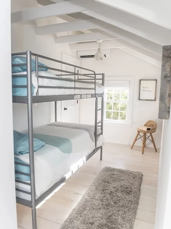 5 bed, 4+ bath apartment for rent at 56 Walsh St Unit WEEKLY, Nantucket — photo 9 of 19