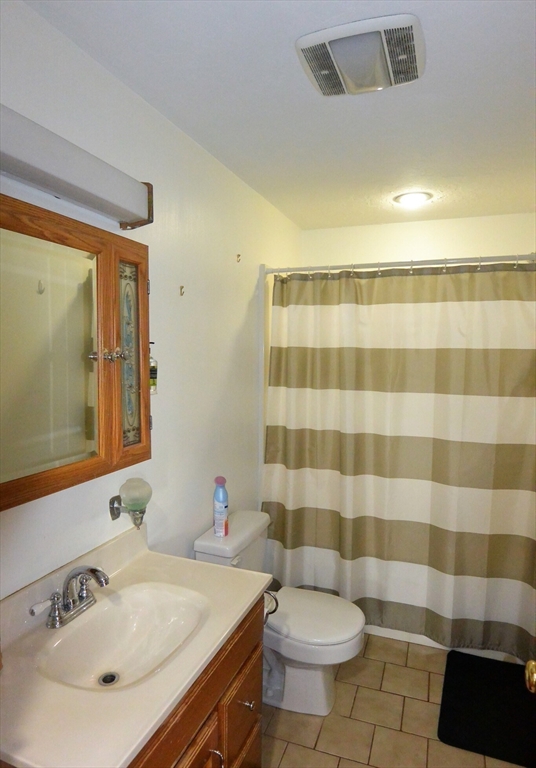 5 bed, 3 bath apartment for rent at 56 Westminster Ave, Watertown — photo 10 of 17