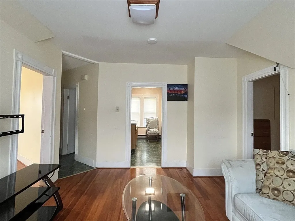 2 bed, 1 bath apartment for rent at 56 William St Unit 3, South Medford — photo 4 of 12