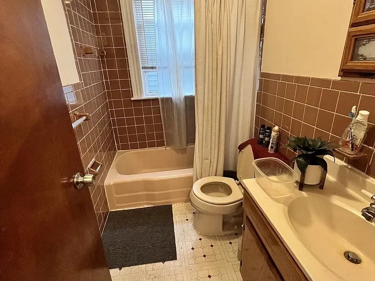 2 bed, 1 bath apartment for rent at 56 William Unit 2, Medford — photo 10 of 11
