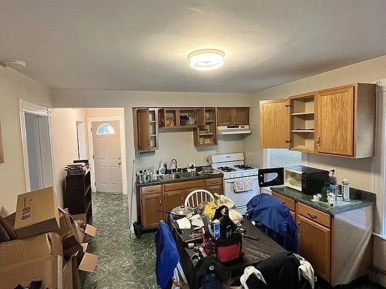2 bed, 1 bath apartment for rent at 56 William Unit 2, Medford — photo 4 of 11