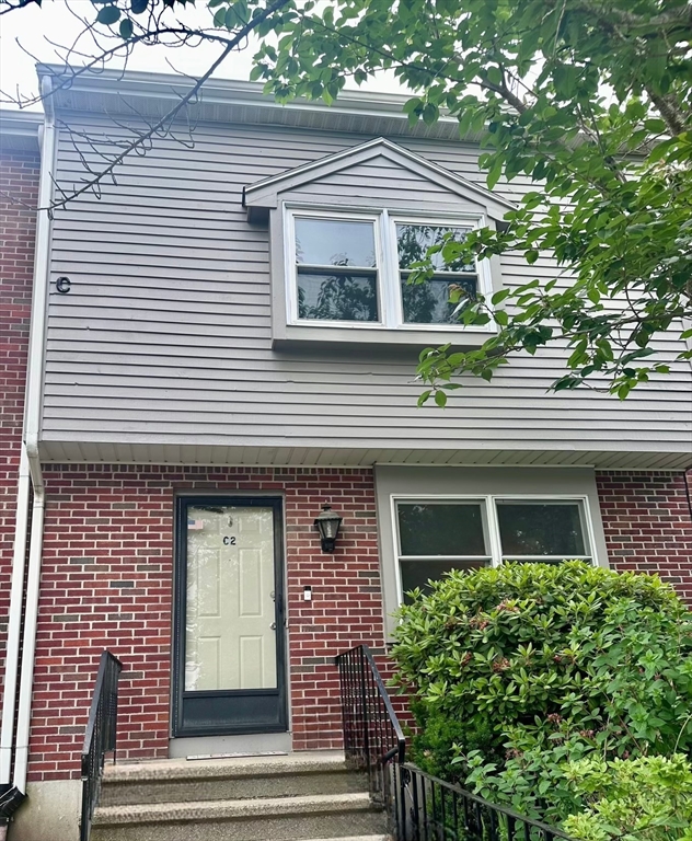 2 bed, 1 bath apartment for rent at 560 Bedford St Unit C2, Abington — photo 1 of 18