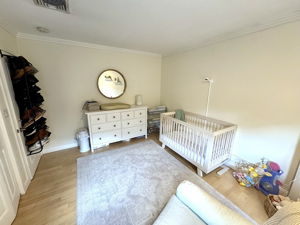 2 bed, 1 bath apartment for rent at 560 Commercial St Unit 1, North End — photo 21 of 36