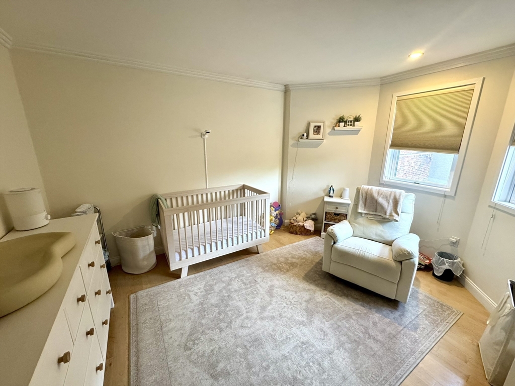 2 bed, 1 bath apartment for rent at 560 Commercial St Unit 1, North End — photo 20 of 36