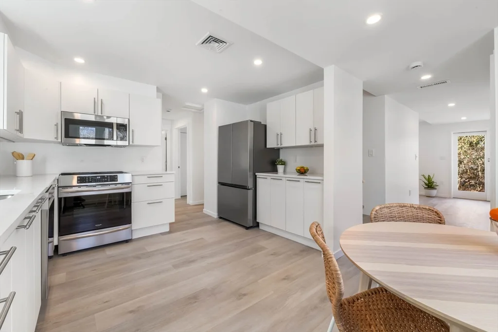 3 bed, 2 bath apartment for rent at 561 Beechwood St Unit SF, Cohasset — photo 9 of 32
