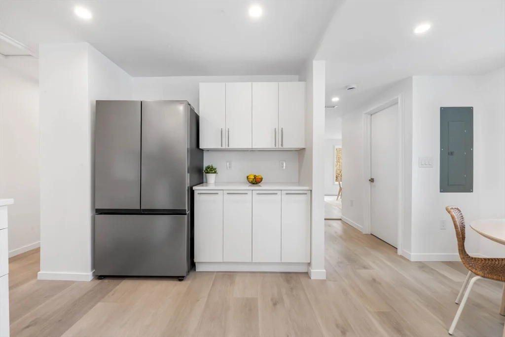 3 bed, 2 bath apartment for rent at 561 Beechwood St Unit SF, Cohasset — photo 10 of 32