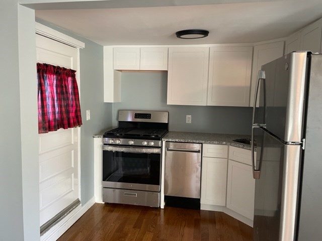2 bed, 1 bath apartment for rent at 562 Lincoln Ave Unit 0, Saugus — photo 3 of 19