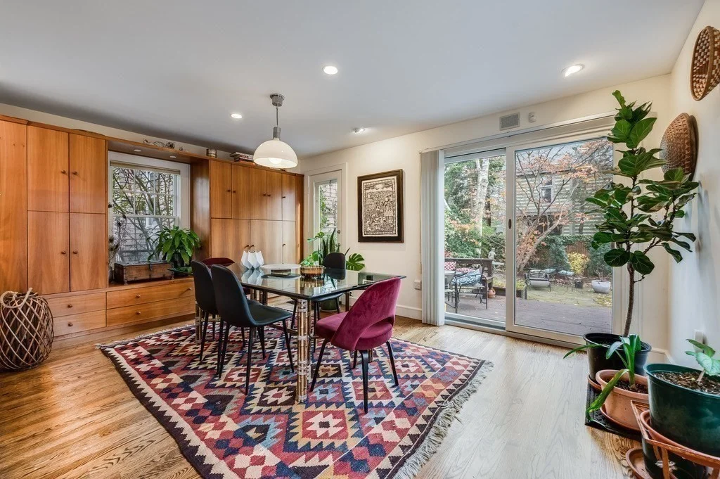 2 bed, 2 bath apartment for rent at 563 Franklin, Cambridge — photo 7 of 23