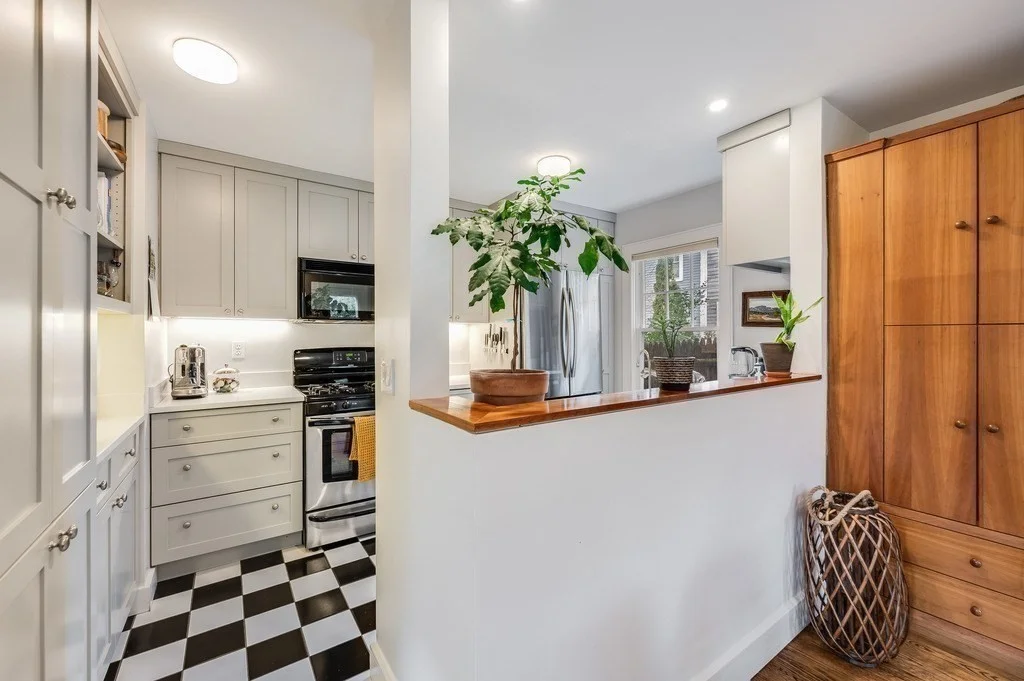 2 bed, 2 bath apartment for rent at 563 Franklin, Cambridge — photo 11 of 23