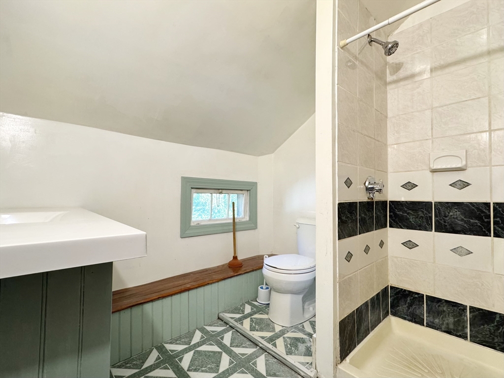 1 bed, 1 bath apartment for rent at 563 N Washington Unit B, North Attleboro — photo 14 of 15