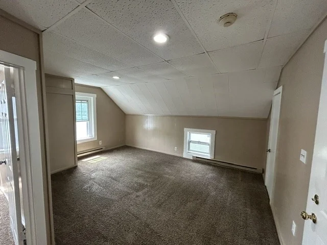 1 bed, 1 bath apartment for rent at 564 Plymouth Ave Unit 3R, Fall River — photo 2 of 6