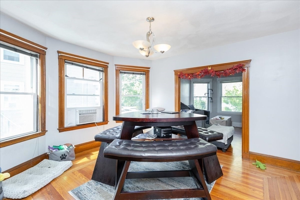 2 bed, 1 bath apartment for rent at 565-567 Riverside Ave Unit 565, Medford — photo 6 of 13