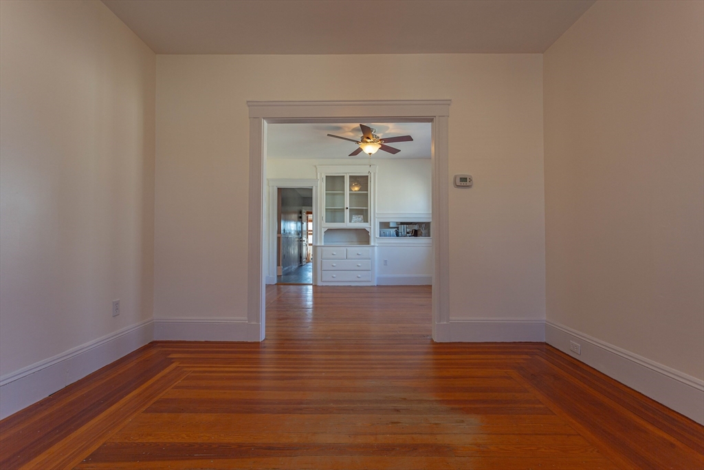 3 bed, 1 bath apartment for rent at 565-567 Riverside Ave Unit 567, Medford — photo 3 of 15