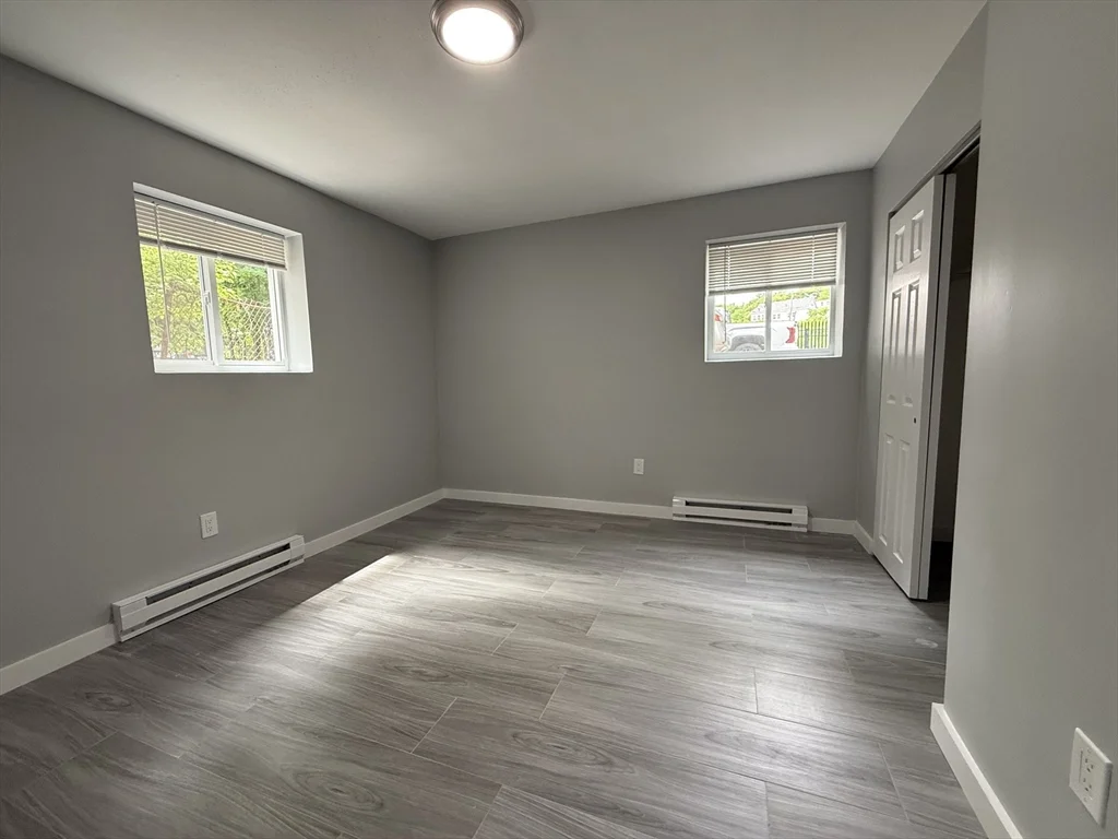 1 bed, 1 bath apartment for rent at 565 Hyde Park Ave Unit 2, Roslindale — photo 5 of 10