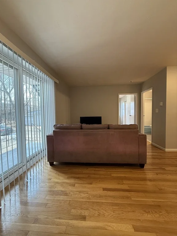 1 bed, 1 bath apartment for rent at 565 Hyde Park Ave Unit 5, Roslindale — photo 8 of 10