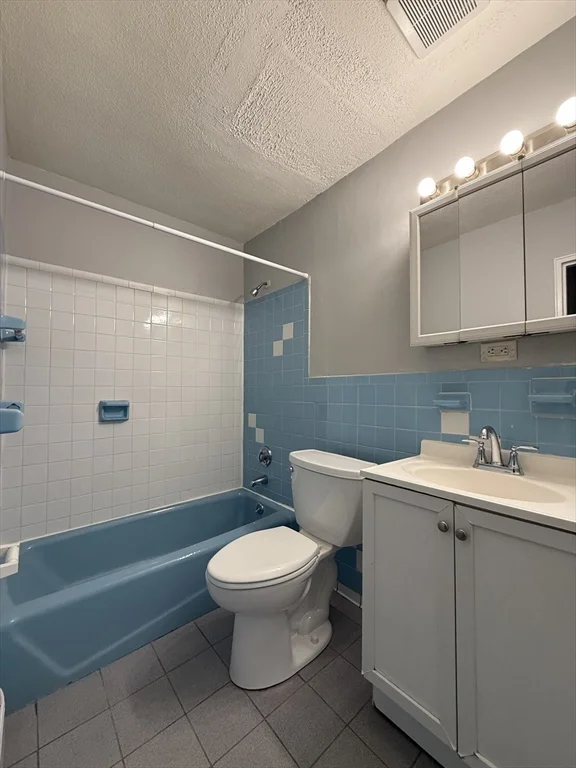 1 bed, 1 bath apartment for rent at 565 Hyde Park Ave Unit 5, Roslindale — photo 6 of 10