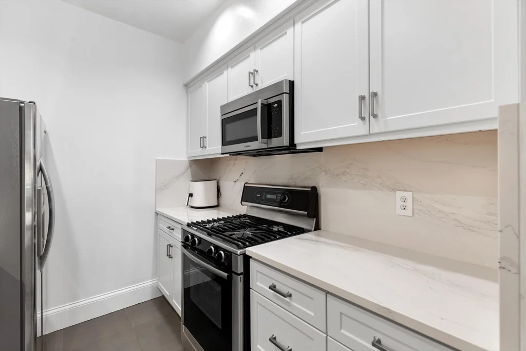 2 bed, 1 bath apartment for rent at 565 Massachusetts Ave Unit 2, South End — photo 13 of 31