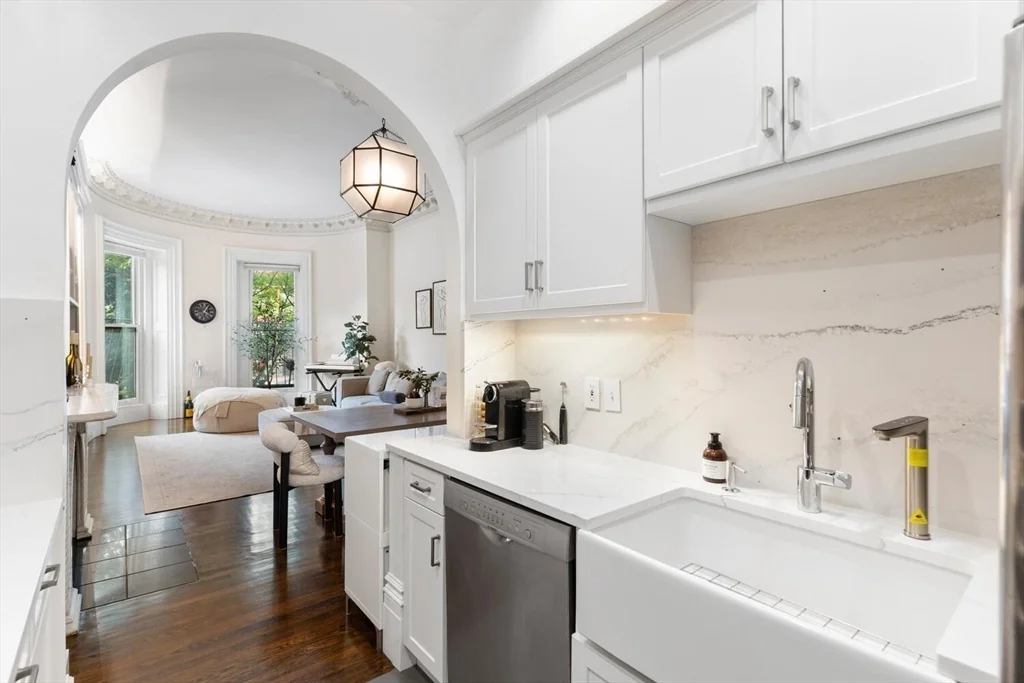 2 bed, 1 bath apartment for rent at 565 Massachusetts Ave Unit 2, South End — photo 10 of 31