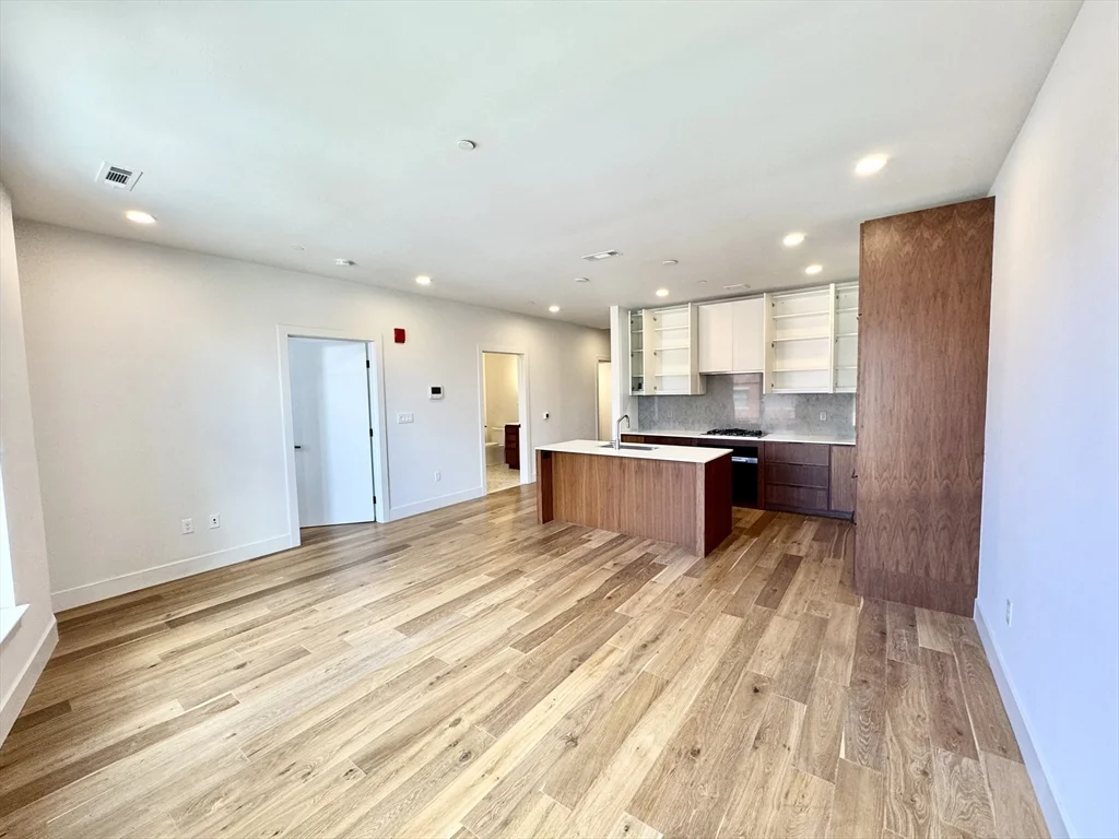 1 bed, 1 bath apartment for rent at 566 Columbus Ave Unit 406, South End — photo 2 of 35